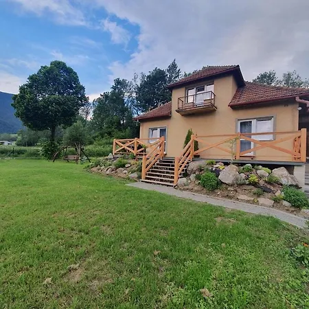 Apartmanovy Dom Adas