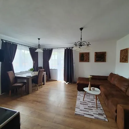 Διαμέρισμα Apartmanovy Dom Adas