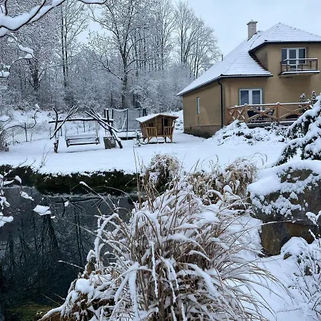 Apartmanovy Dom Adas