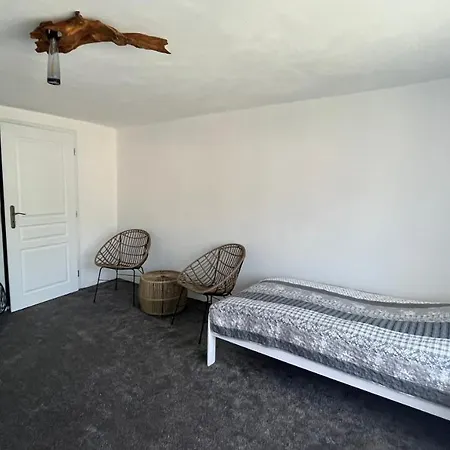 Apartmanovy Dom Adas