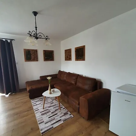 Apartmanovy Dom Adas *