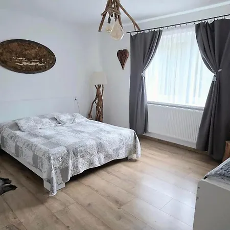Apartmanovy Dom Adas