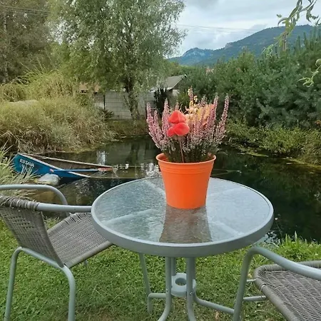 Apartmanovy Dom Adas